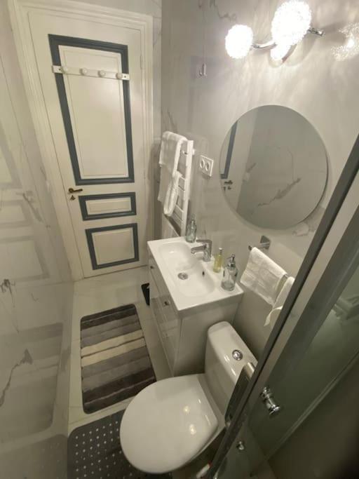Premium Studio 2 Minutes Walk From Champs-Elysees 巴黎 外观 照片